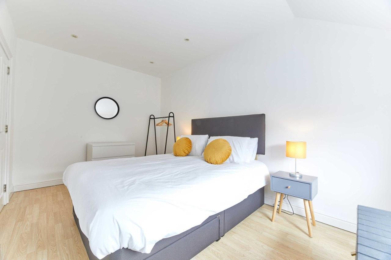 Host & Stay - Main Street Apartments Seahouses Bagian luar foto
