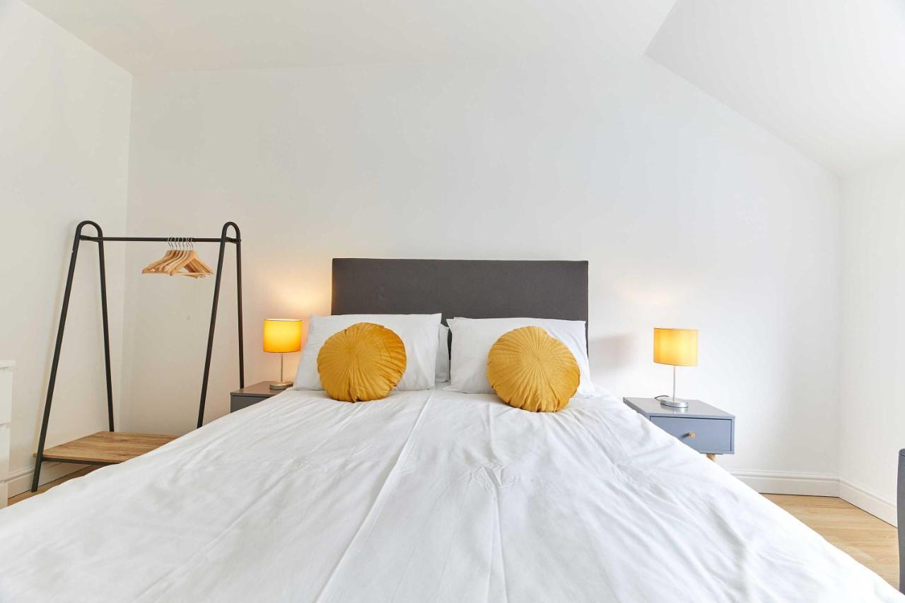 Host & Stay - Main Street Apartments Seahouses Bagian luar foto