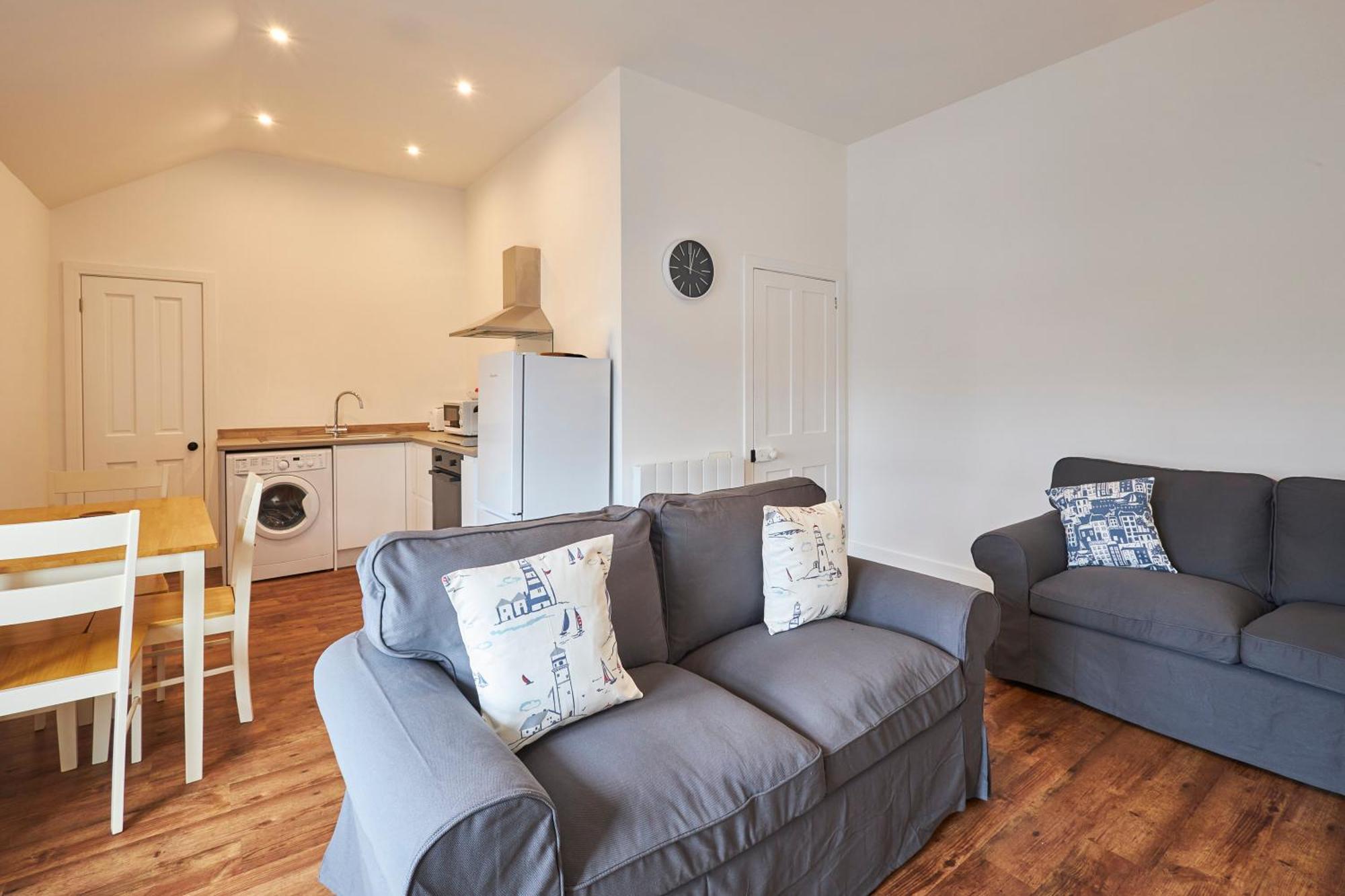 Host & Stay - Main Street Apartments Seahouses Bagian luar foto